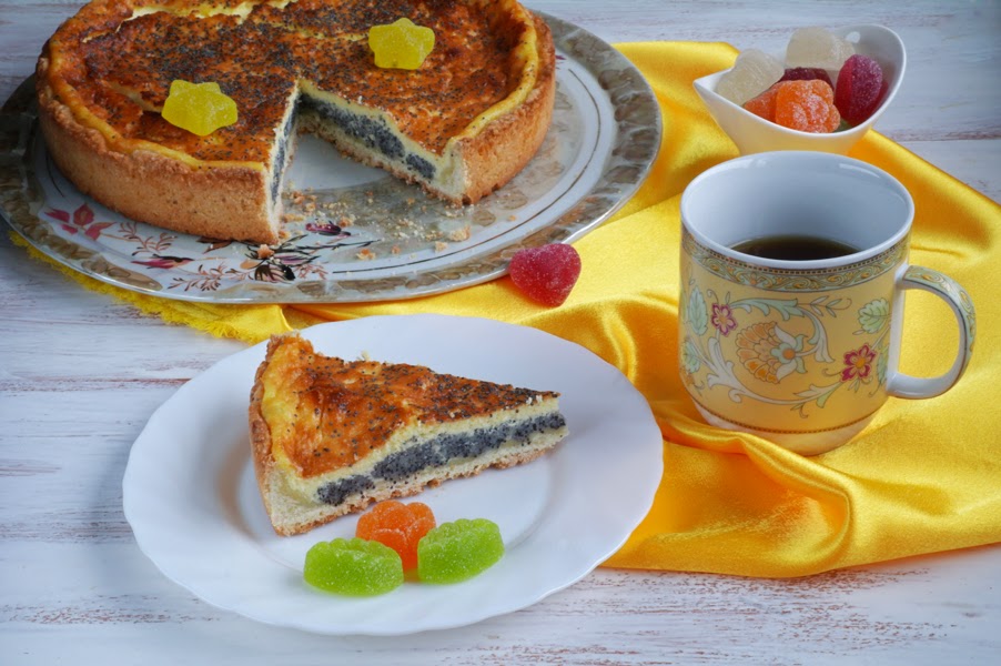 Тарт с маковой начинкой и сметанным суфле