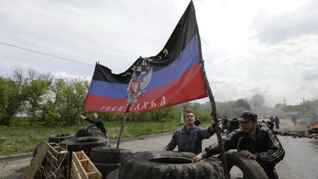 Rebeldes prorusos forman Ejército Republicano Donetsk