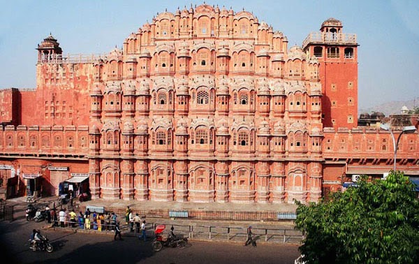 Interesting Tourism Places Worth Visiting in India: Jaipur the