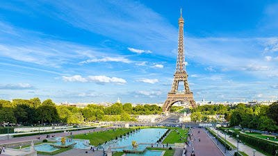 Amazing beauty around Eiffel Tower