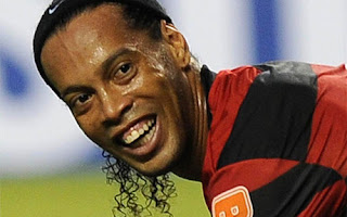 Ronaldinho: «Mi paso por el Flamengo fue mejor que el del Barça»