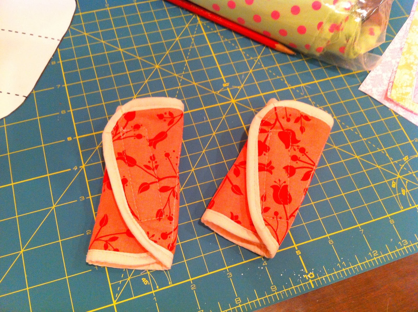 Crafts by Abby Reversible Car Seat Strap Covers Tutorial