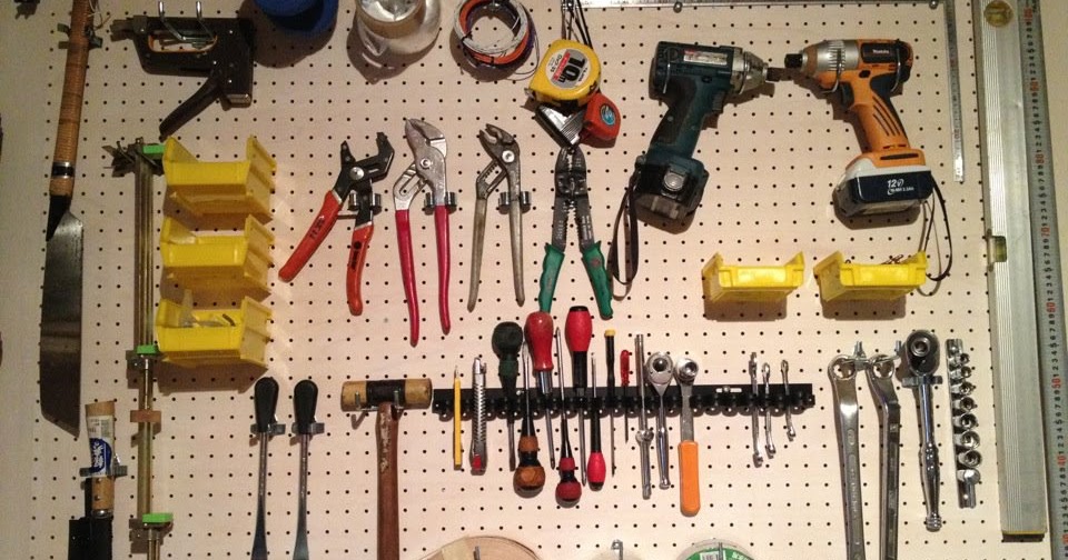 Guerrilla Radio 2 Pegboard D.I.Y. / 有孔ボードで工具棚作成
