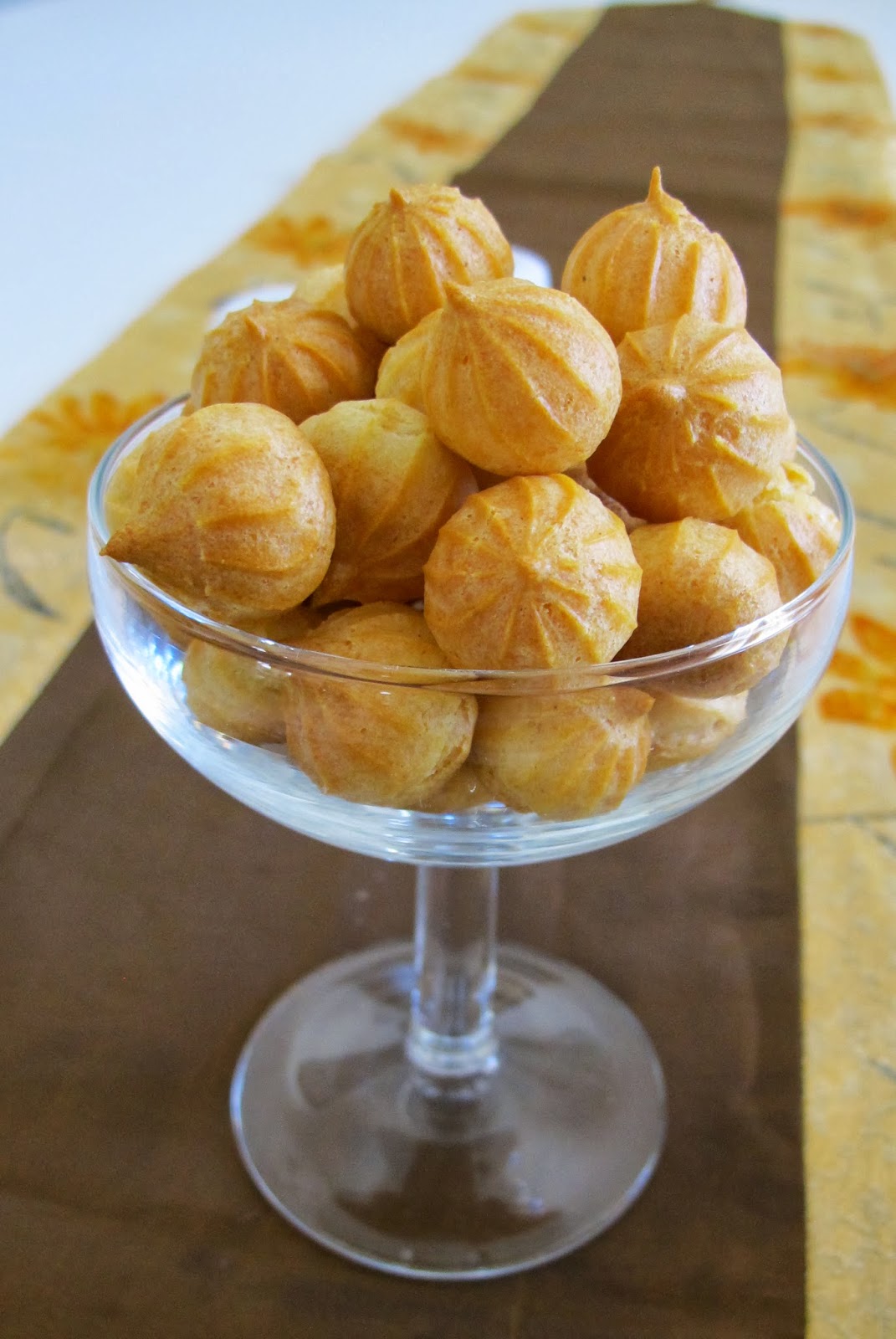 Kreasi Dapur Iis Sukendar Kue Soes Mini Kering Rasa Keju