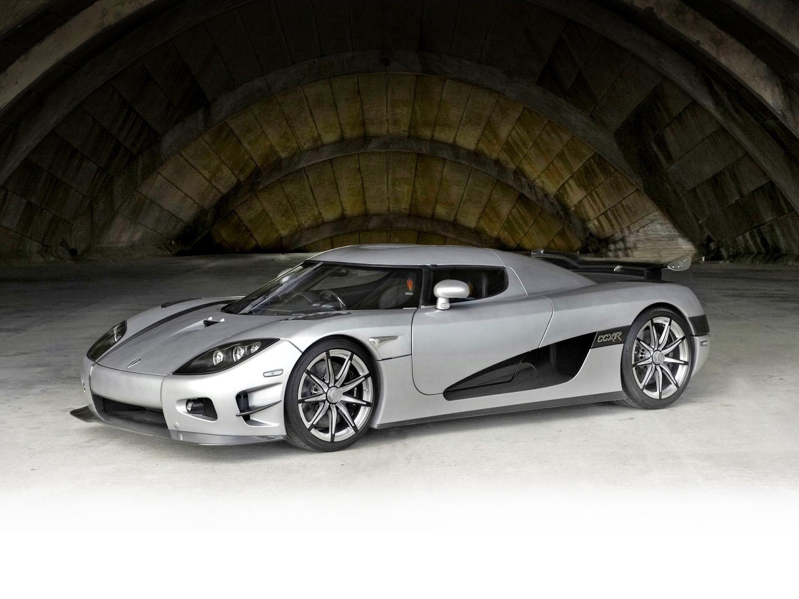 Most Expensive Cars Koenigsegg Ccxr Trevita 48m Supercars Gallery