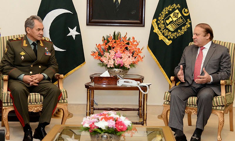 وزير الدفاع الروسي يزور باكستان اليوم  Pakistan%2C%2BRussia%2Bsign%2B'milestone'%2Bmilitary%2Bcooperation%2Bpact%2B2