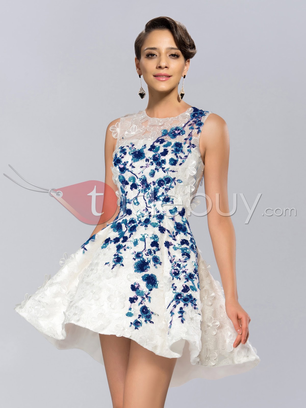 THE FASHION HOARDER BLUE AND WHITE FLORAL VS. NEUTRALS TIDEBUY