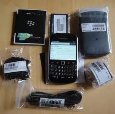 BlackBerry BOLD 9900 dakota Rp.3.500.000,-