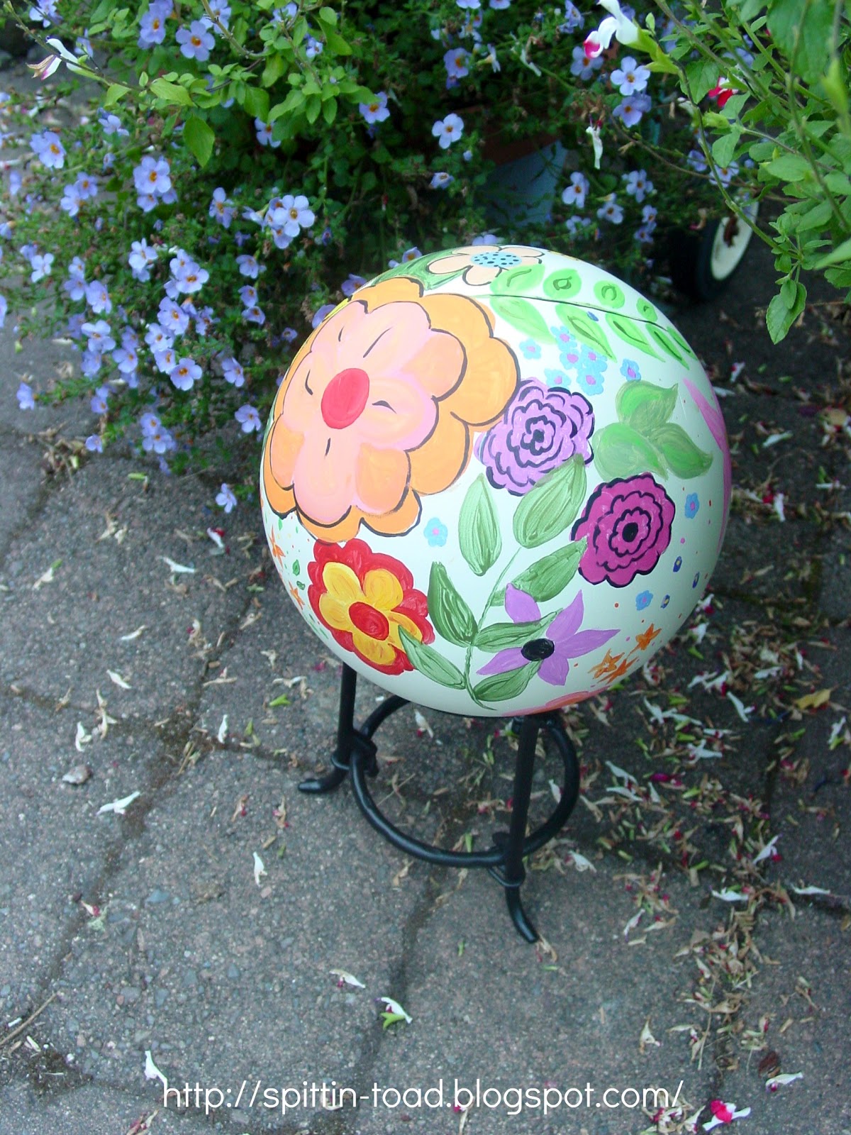 Spittin Toad From Bowling Balls to Garden Art