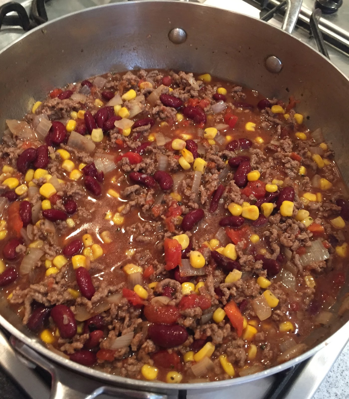 THIS LITTLE PIGGY LOVES FOOD! MEXICAN SPICED BEEF NACHOS