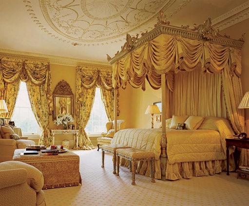 Gilded in gold.......gorgeous! - The Enchanted Home Gilded in gold.......gorgeous! - The Enchanted Home