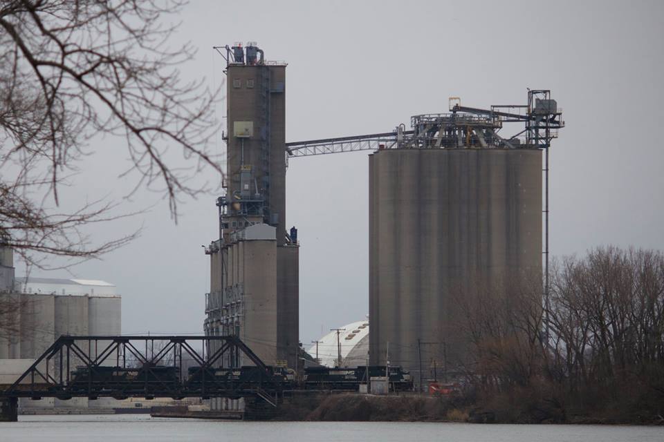 Towns and Nature Toledo, OH Andersons River Grain Elevator