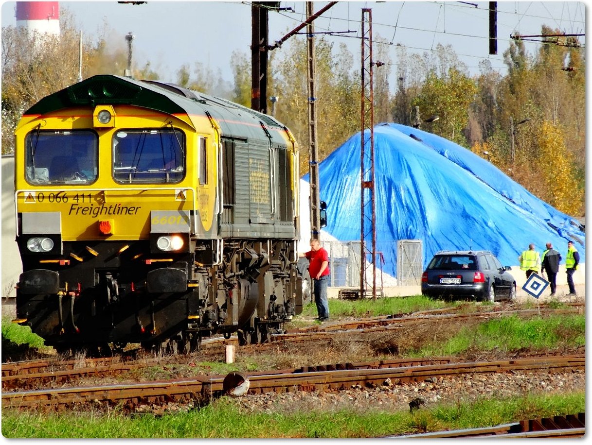 FPL Class 66 411 na stacji Warszawa Wschodnia Towarowa