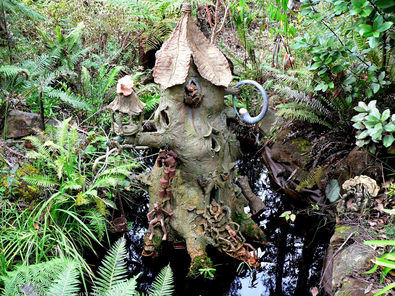 Aggregata Plants & Gardens Bruno Torfs' art sculpture garden in