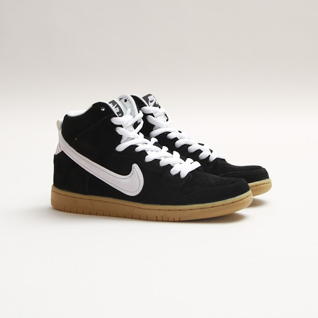 nike sb dunk high black white
