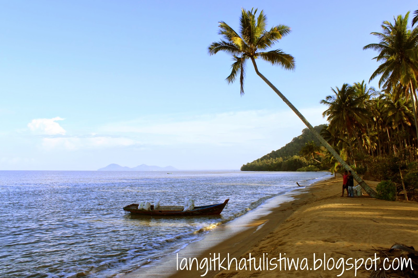Pantai Gosong, Bengkayang - BorneoScape