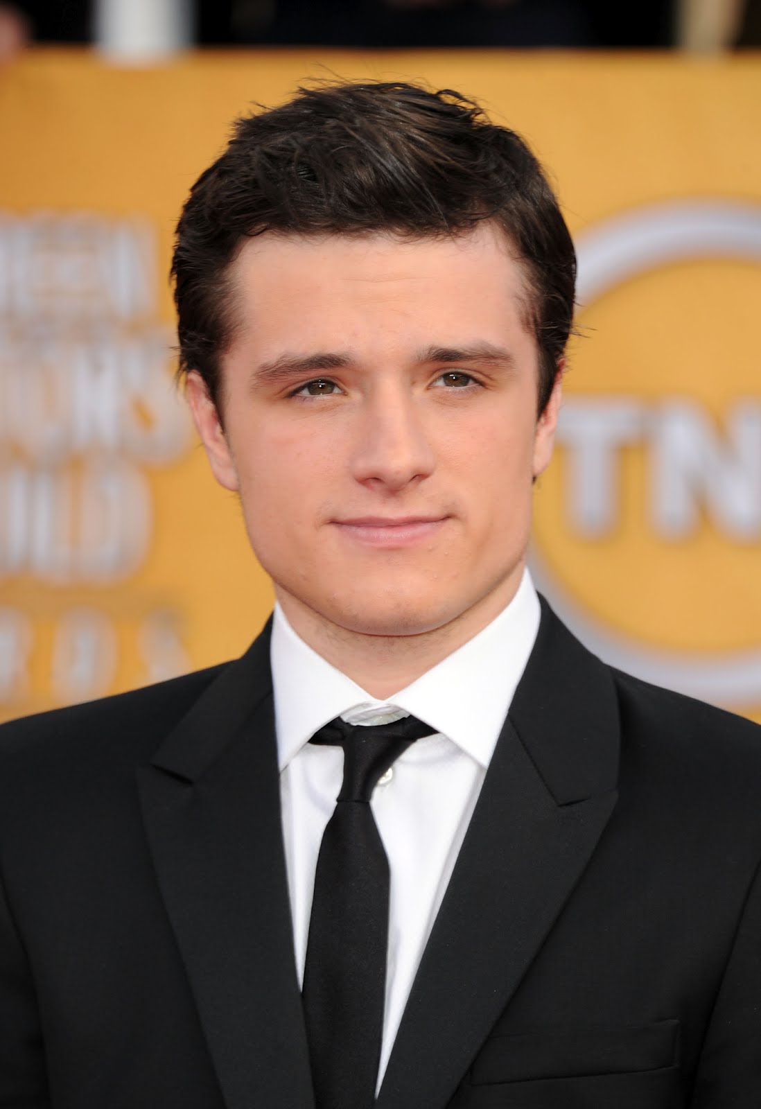 Actor Peeta Mellark Young Height