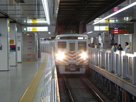 京王電鉄　試運転　デワ600系　DAX