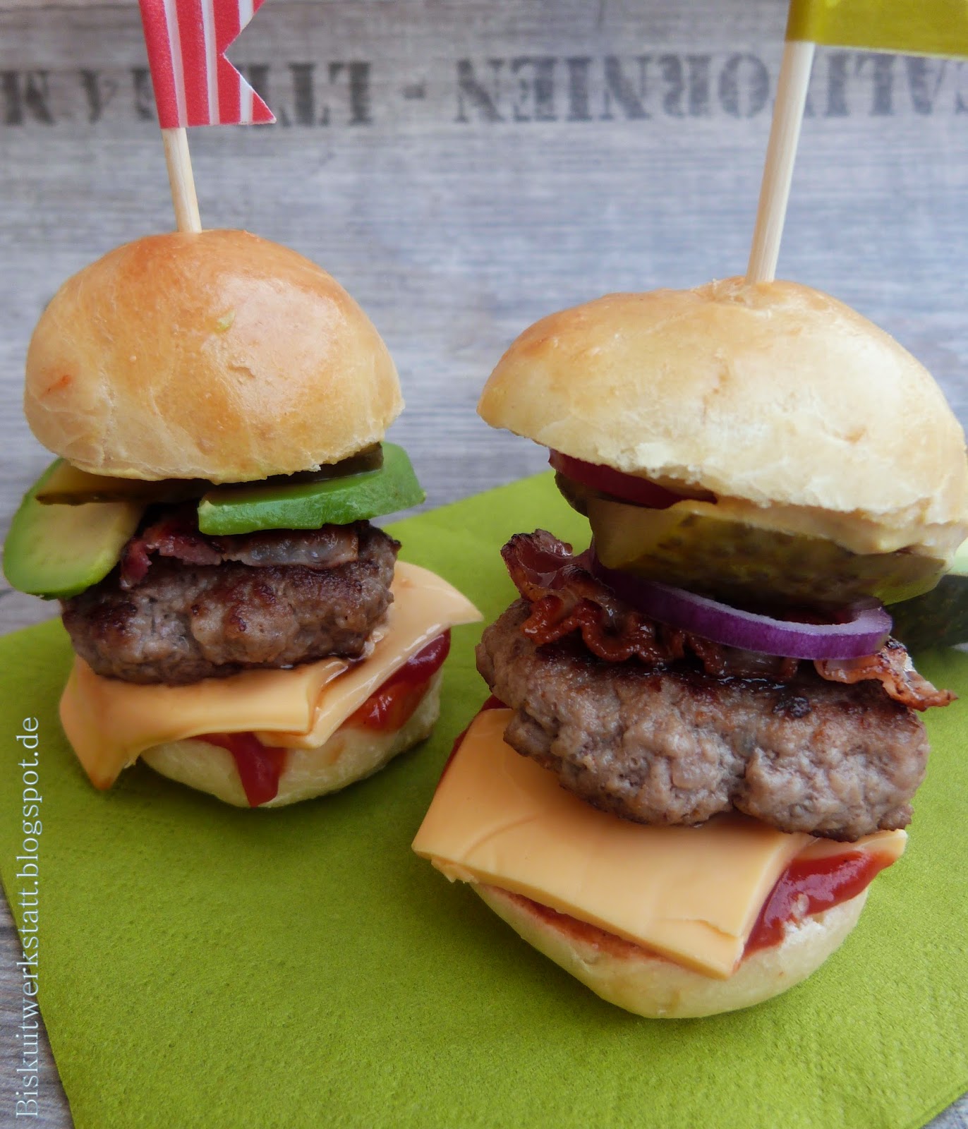 Ein Rezept für Mini Burger Buns und warum MiniBurger noch besser sind