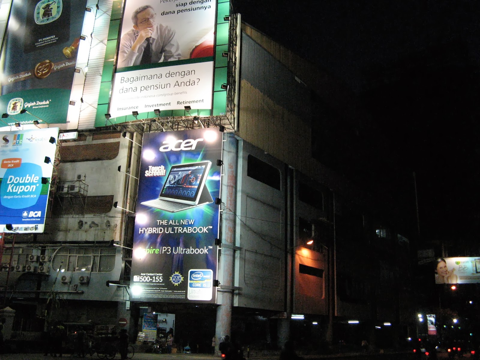 Majalah Budaya dan Wisata foto jalan EMBONG MALANG di