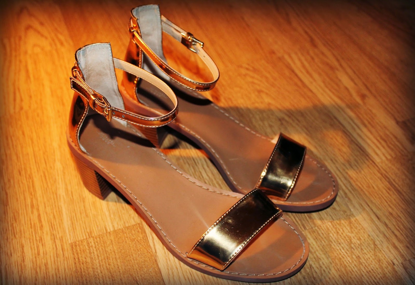 PRODUCT REVIEW Zara Gold Heeled Sandals STYLED INTO FASHION