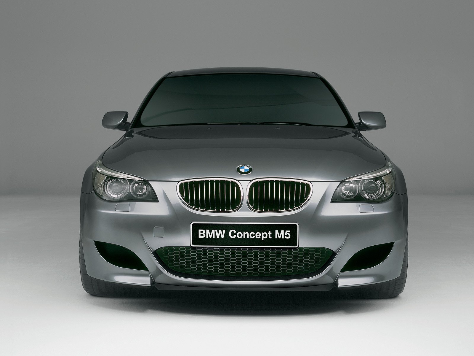 http://3.bp.blogspot.com/-8GJ3lhlF0lM/TkGI7k0hhBI/AAAAAAAAKpQ/LCzAbST3Urg/s1600/BMW%20HQ%20Wallpaper%20%2871%29.jpg