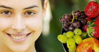 Cantik Secara Alami Bersama Makanan Dan Buah-Buahan Cantik Secara Alami Bersama Makanan Dan Buah-Buahan