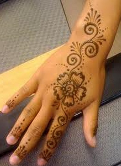 Simple Hand Mehndi