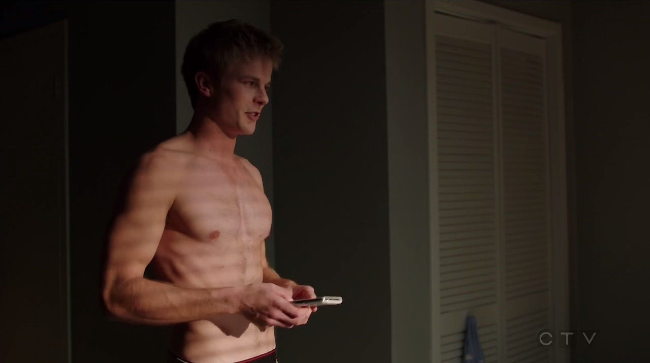 Quantico's hot leading men Graham Rogers and Jake McLaughlin once agai...