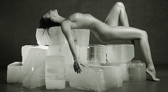 mujer-hielo.jpg