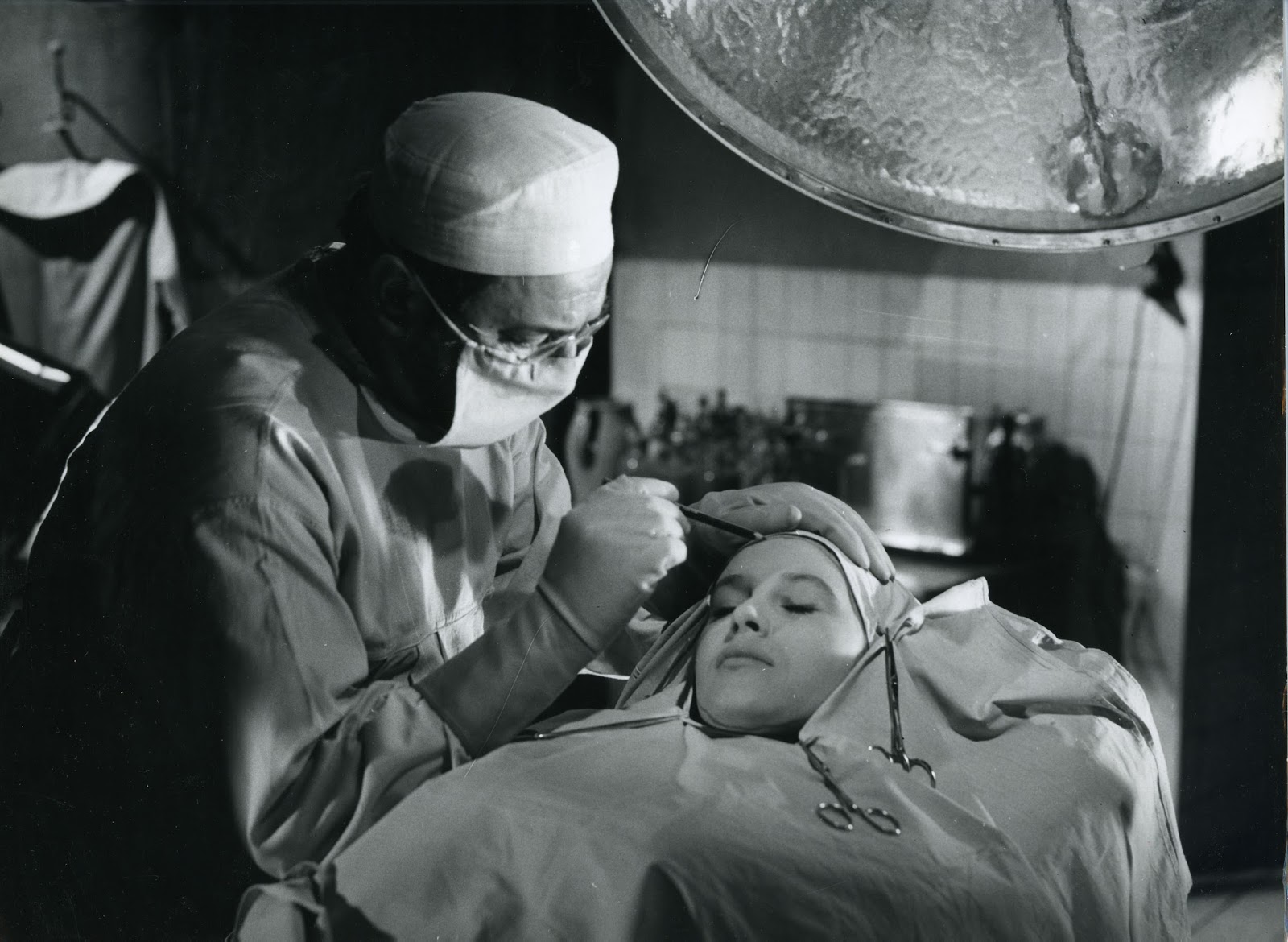 John Llewellyn Probert's House of Mortal Cinema Eyes Without A Face aka Les Yeux Sans Visage (1960)