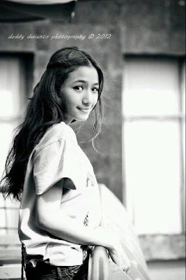 ChocoGirls blog: Foto Dan Nama Pameran Putih Abu Abu