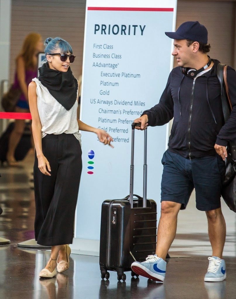 NICOLE RICHIE NEWS: SPOTTED: Nicole Richie arrives at JFK
