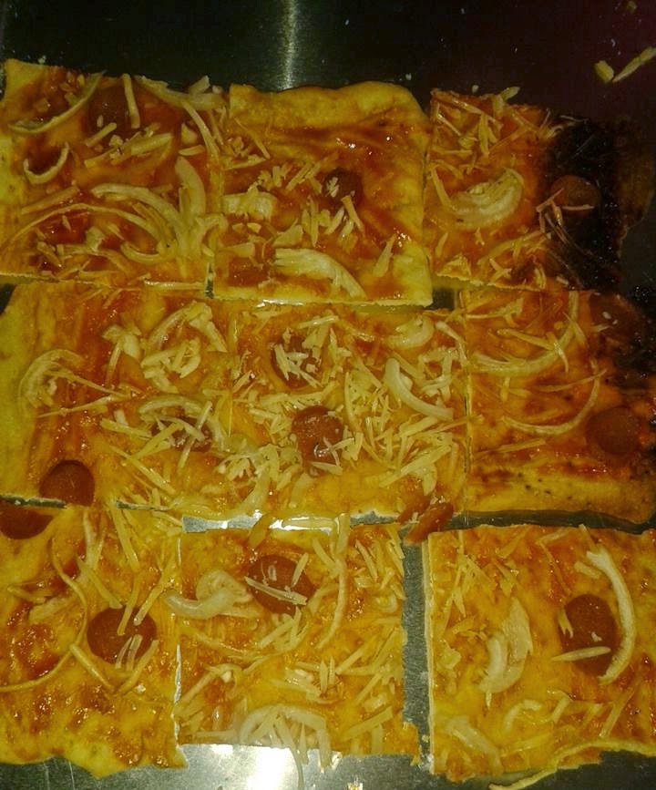 Membuat Pizza Crispy | resep cara membuat pizza crispy panggang Membuat Pizza Crispy | resep cara membuat pizza crispy panggang