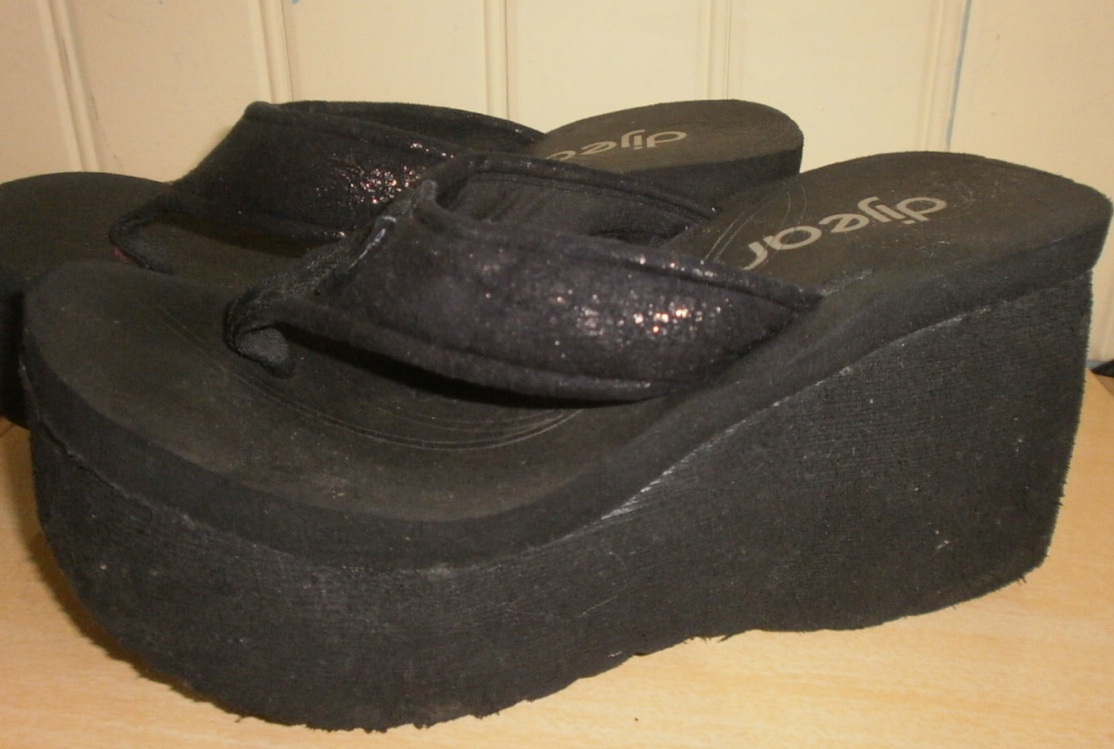 chinelo dijean plataforma