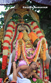 Madhava Perumal ,Garuda Sevai ,Brahmotsavam,Chithirai,Mylapore,Mylai,Divya Desam