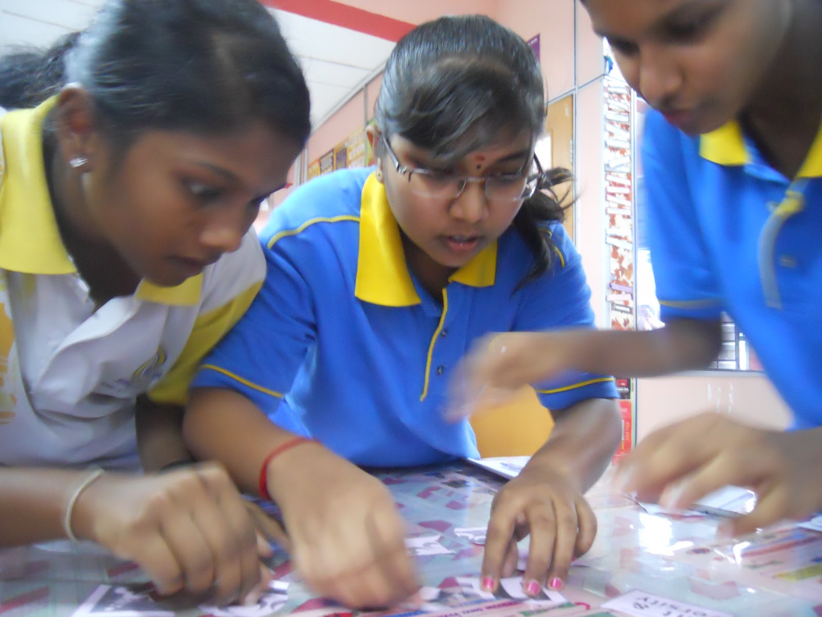 PUSAT SUMBER GEMILANG SMK SRI ANDALAS: INFOHUNT BERSAMA PUSAT SUMBER GEMILANG SMK SRI ANDALAS: INFOHUNT BERSAMA