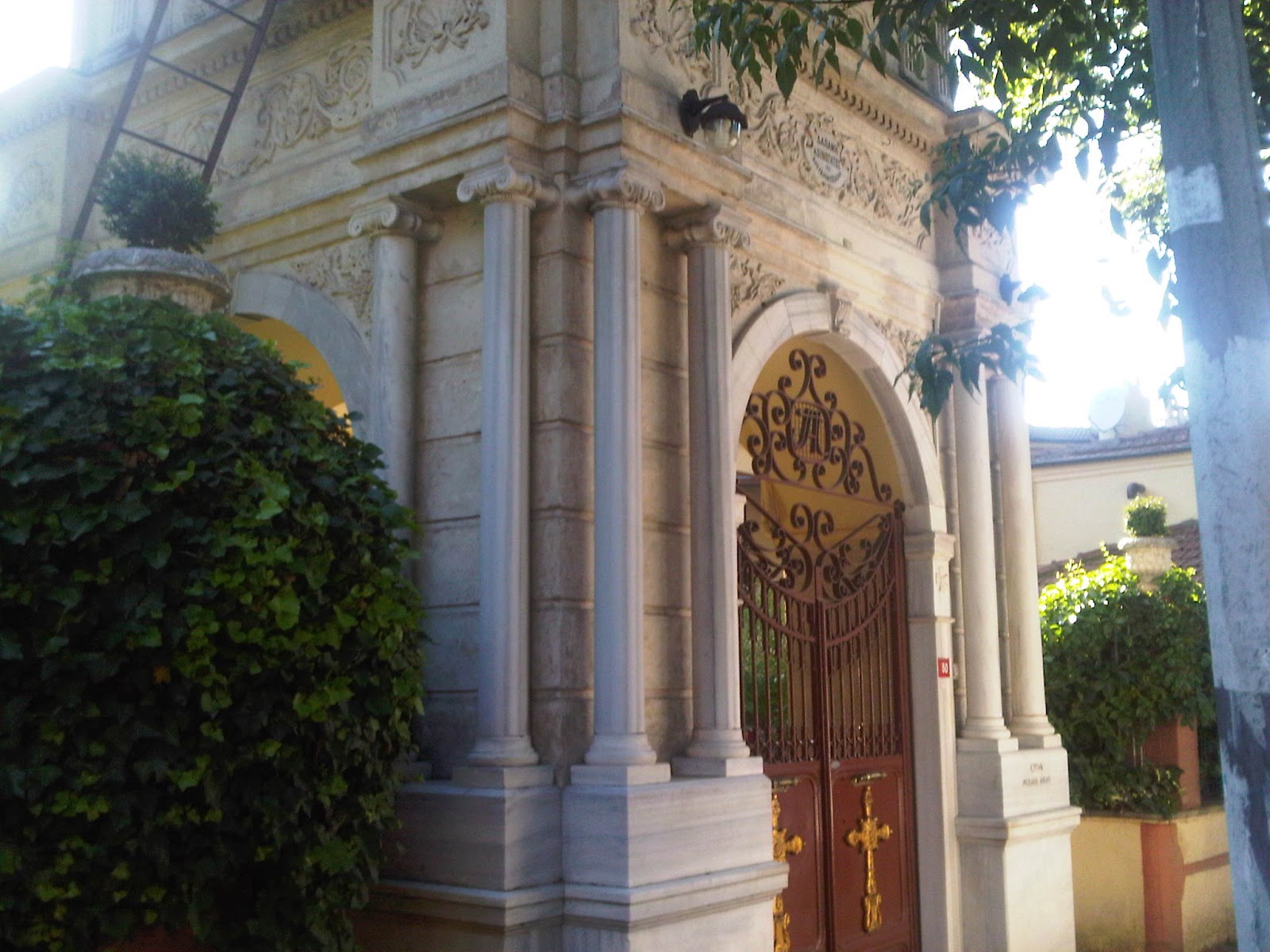 seçil seçti Bir Kuzguncuk Günü