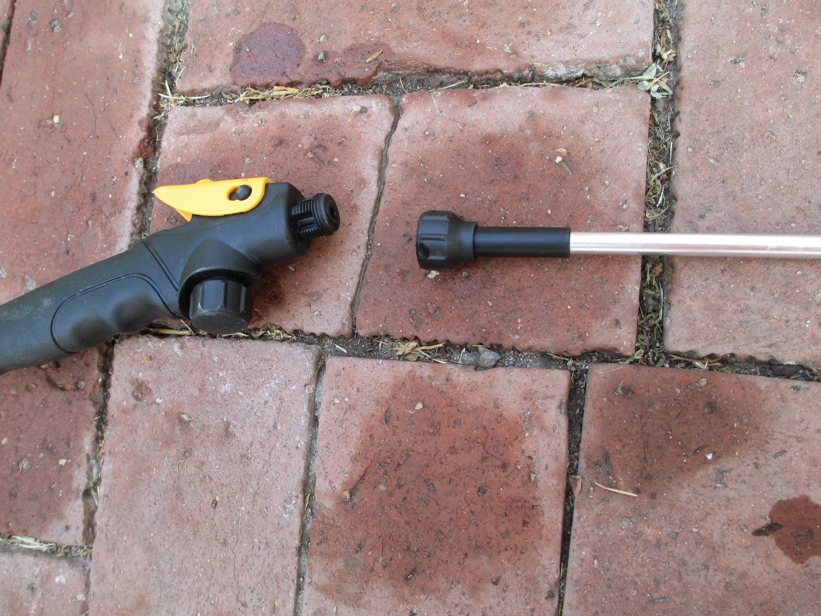 Andie's Way How to Use a Garden Pump Sprayer Tips for Beginners