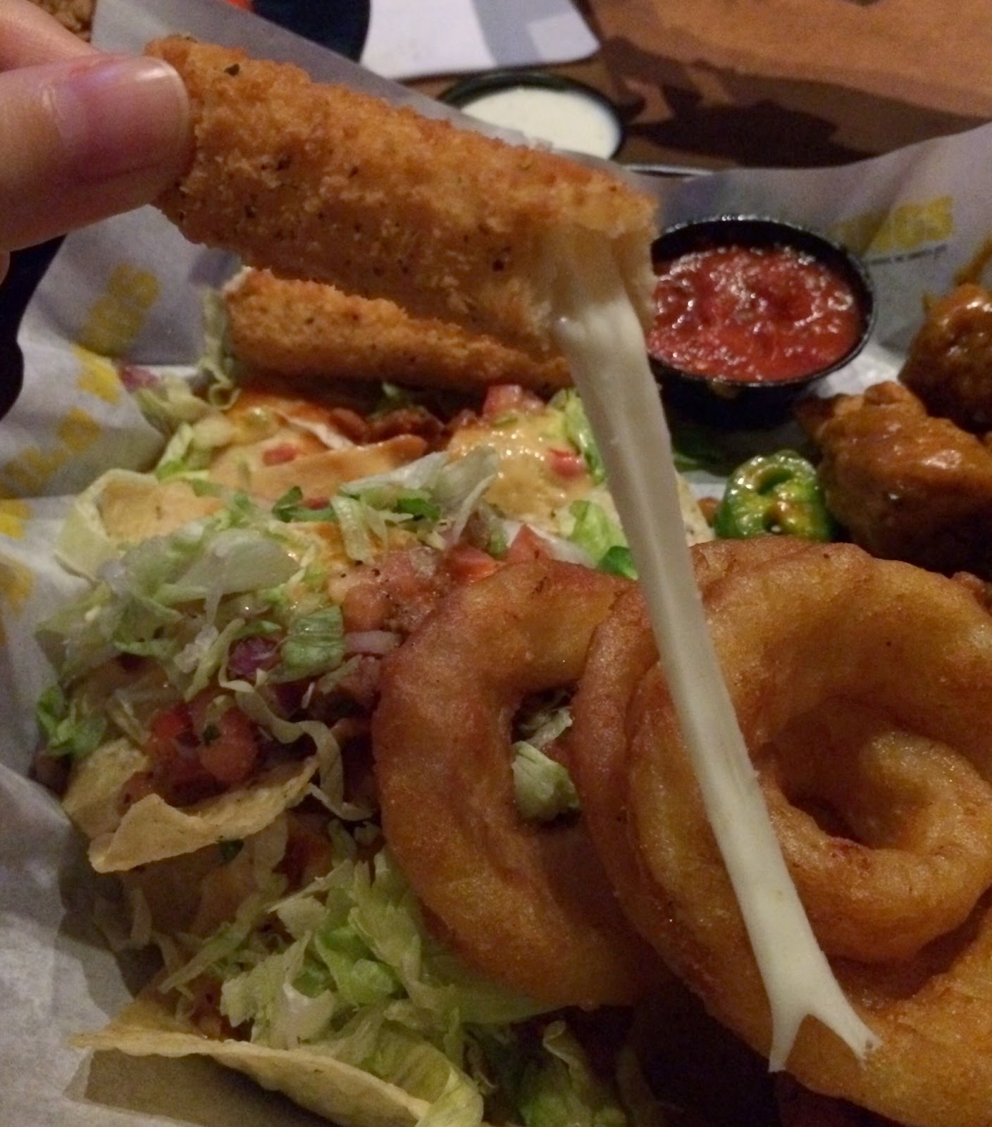 Mozzarella Sticks From Buffalo Wild Wings / バッファローワイルドウィングスのモッツァレラスティック