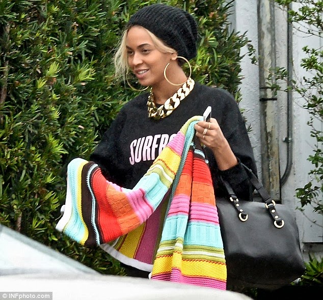 Would You Rock It? Beyonce's 'Surfboard' Sweatshirt It's Arkeedah