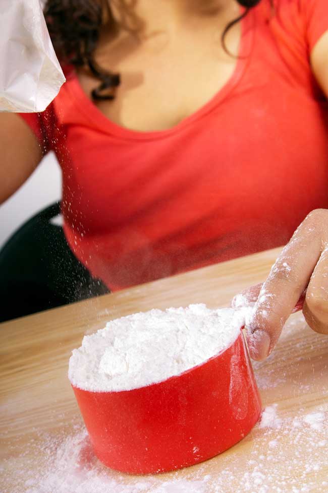 Why Your DIY Baking Soda Deodorant is Causing a Skin Reaction