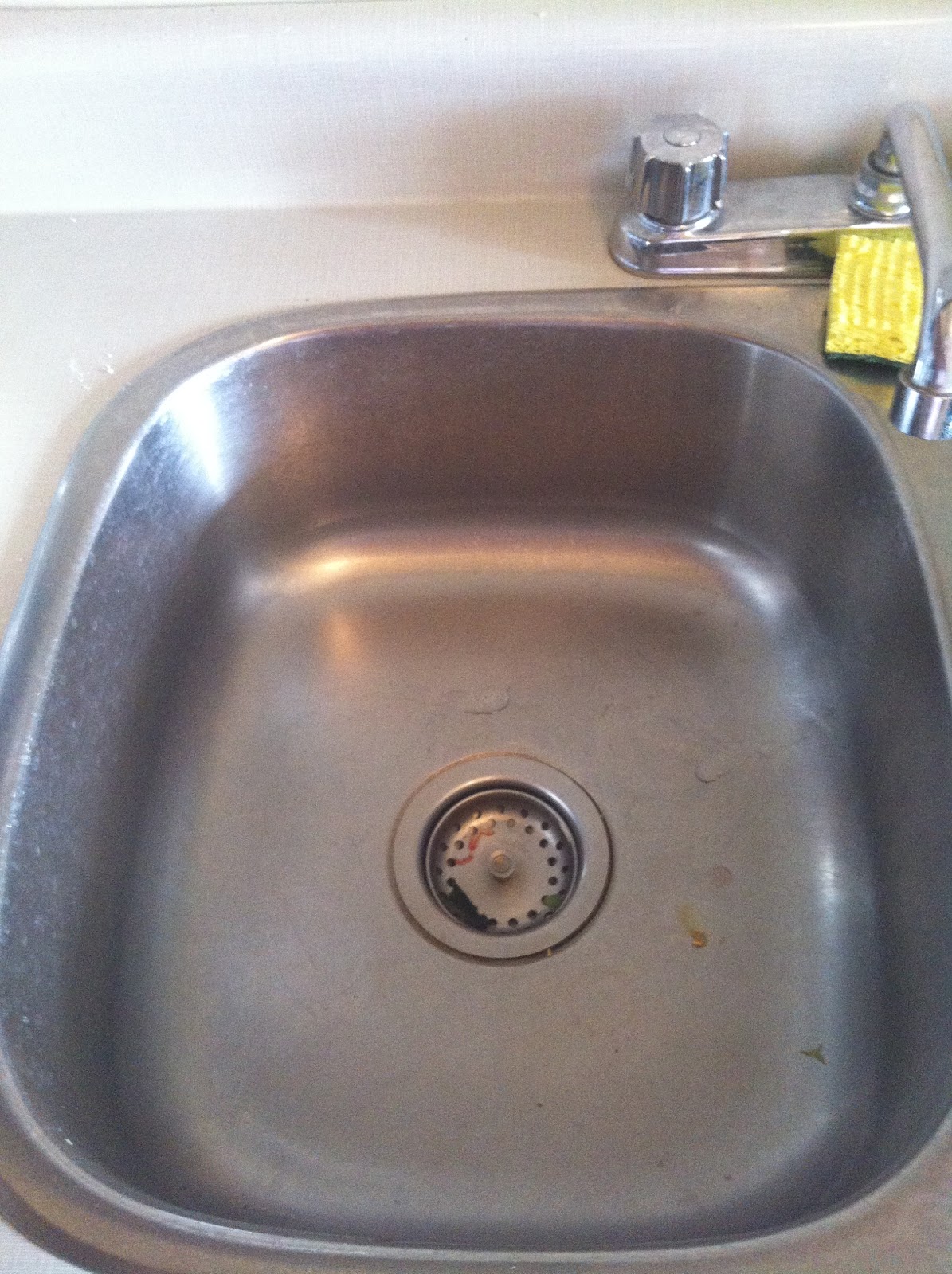 Leslie's Tips For Life How to clean sink stains..(coffee, pop)