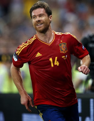 С два гола на Чаби Алонсо Испания победи Франция с 2:0 на четвъртфиналите на европейското първенство