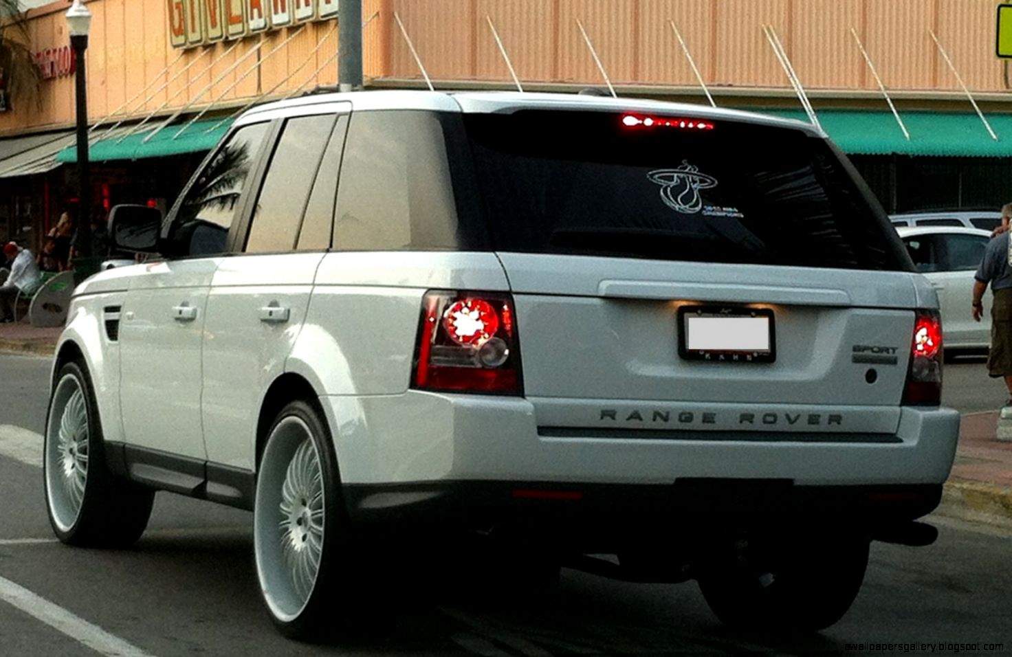 White Range Rover Sport White Range Rover Sport