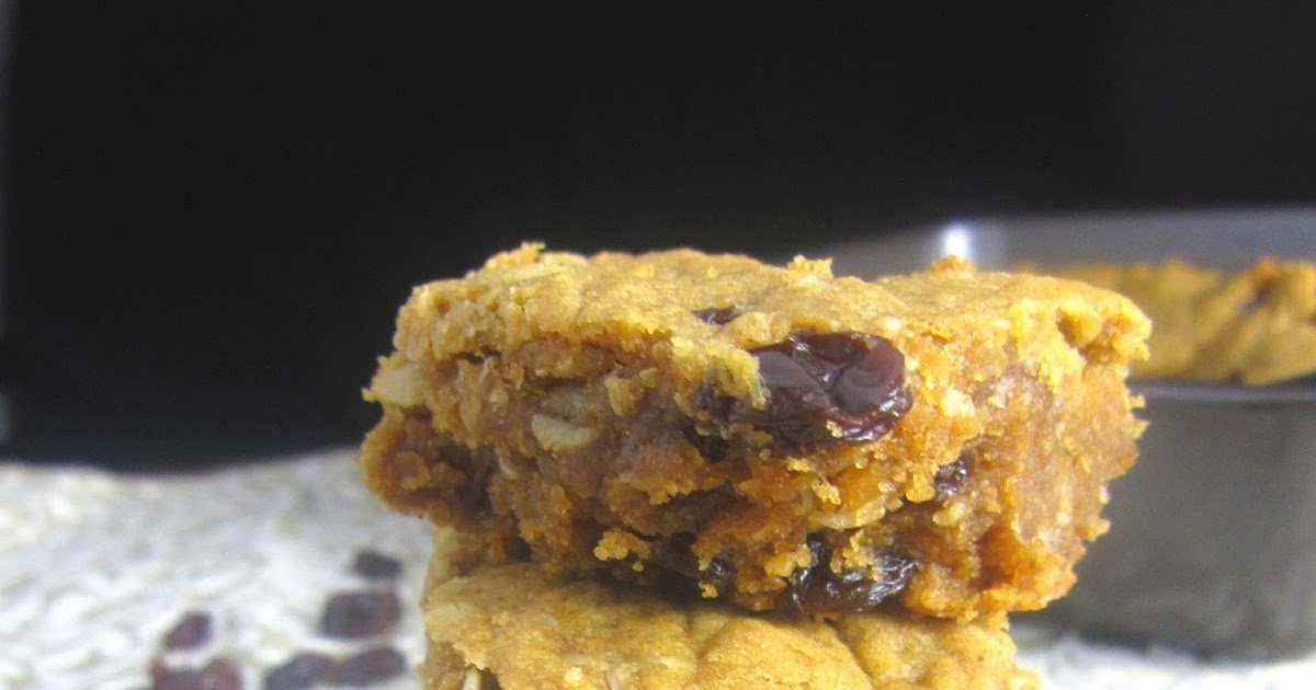 Healthy Peanut Butter and Raisin Oatmeal Bars