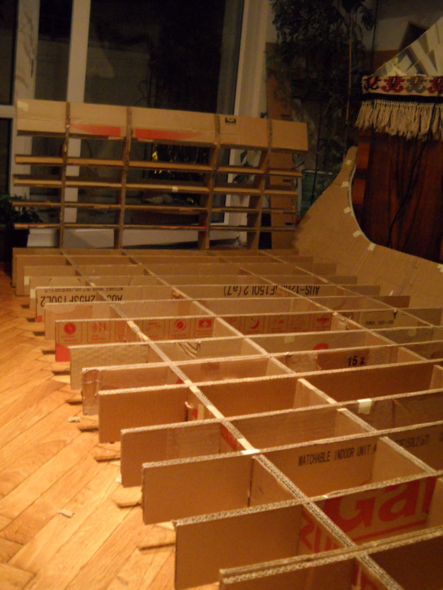 Cardboard bed ~ die