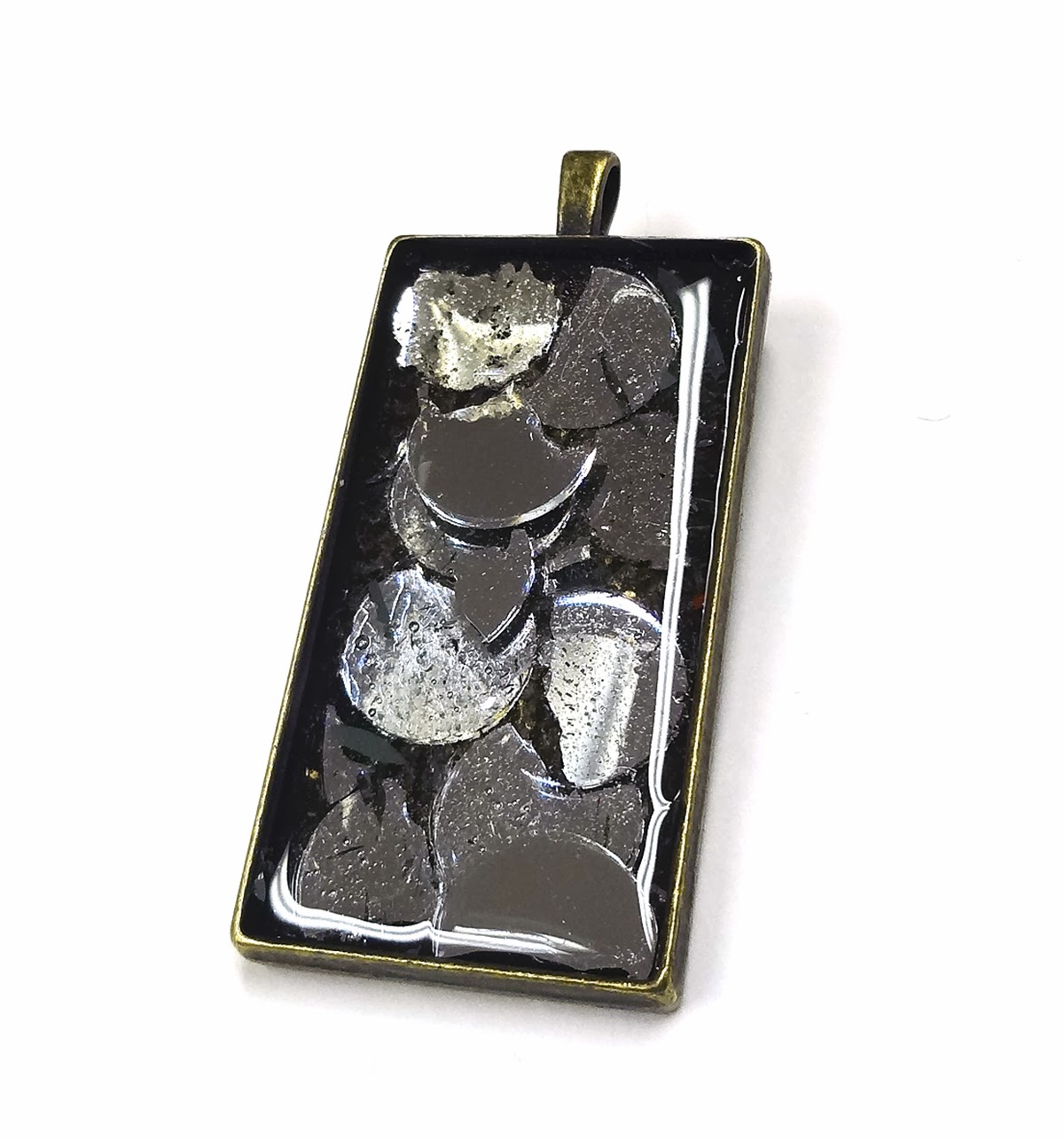 Resin Crafts Broken Mirror in Resin!