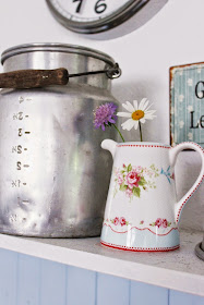 s'Bastelkistle: DIY Küchenwand aus Holzlatten