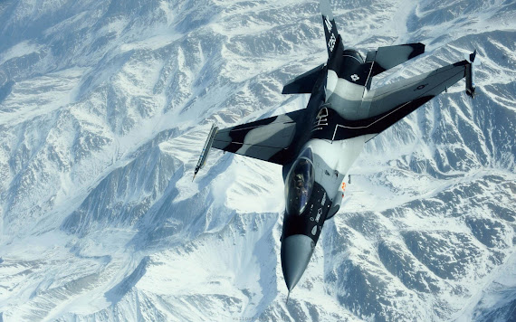 wallpaper pesawat tempur F16, gambar pesawat tempur